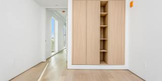 The Samson Gallery 77