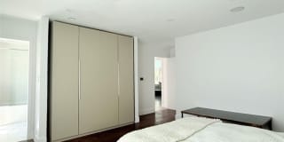 1801 Roscomare Road Gallery 24
