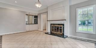 3-BEDROOM IN ALAMO HEIGHTS W/ POOL Gallery 4