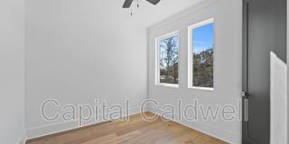 2345 Bahia Vista St Gallery 21