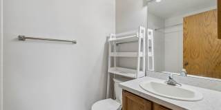 Downtown 2 bedroom Condo! Gallery 21