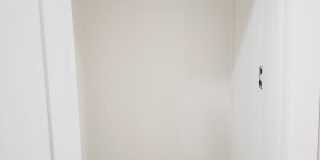 944 North Damen Avenue Gallery 8