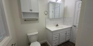 196 N BROADWAY Gallery 12