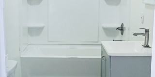 1478 West 5th Street Gallery 7