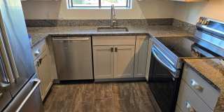 Beautifully Renovated, Top Floor, 2 Bedroom 2 Bath East Boulder Condo for Rent! Gallery 9