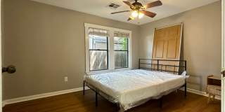 7-Bedroom Home 2 Minute Walk From Campus! Gallery 15