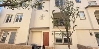 Modern 3-Story Townhouse Gallery 1