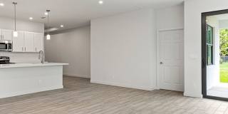 7704 Pacific Avenue Gallery 4