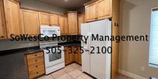 Gorgeous Townhome in Central Farmington with Three Bedroom Plus an Office Gallery 9