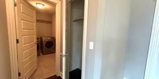Gorgeous Home with Vaulted Ceilings and Large Fenced Yard! Spacious 3 Bedroom and 2 Bath Home! Gallery 7