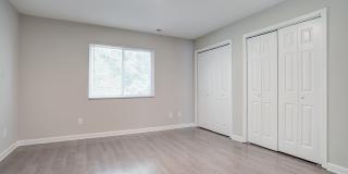 Colonial Village Gallery 20