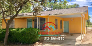 Available Now: 2/1 Just Outside City Limits on Large Lot Gallery 1