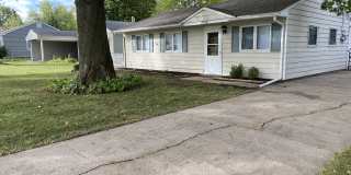 2332 N Michigan Ave Gallery 1