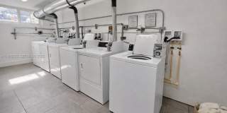 143 SW 9th St Gallery 17