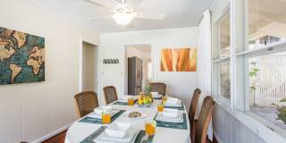 2bd/2ba Home w/Private Pool, Upscale decor, & Near Kahala Beach. Kahala Cottage Gallery 16