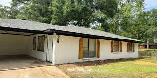 Newly Renovated Property - Family Home Gallery 1