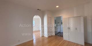 Downtown Roseville - 2 Bed, 1 Bath - Single Level Bungalow - Landscaping Included - Utilities Included! Street Parking Gallery 6