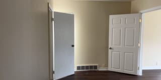 Spacious 5-Bedroom Home with Detached Garage Gallery 11