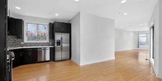 920 N FRONT Street Gallery 1