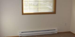 3 bedroom 1 bath home in Hillsboro near Max line Gallery 10