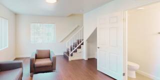 Portland Place: 2370 Portland Street - Three Bedrooms Near USC! Gallery 5