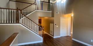 Beautiful 2 Bedroom 2.5 Bath Condo With Loft Space! Gallery 4