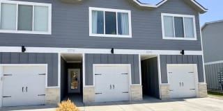 Modern Townhome with STUNNING Views in West MHK Gallery 1