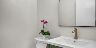 10751 Wilshire Boulevard Gallery 8
