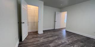 Updated 5BR 3bath house with off street parking! Gallery 19