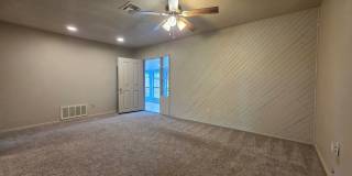 Cute 4 bedroom home in Shawnee Gallery 5