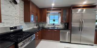1332 Van Buren St (AVAIL 04/01/2026) Gallery 26