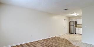 4102 E Humphrey St Gallery 14