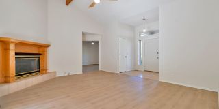 Beautiful 3-bedroom 2 bath Home in Bella Vista! Gallery 6