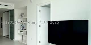 9901 W Bay Harbor Drive Gallery 10