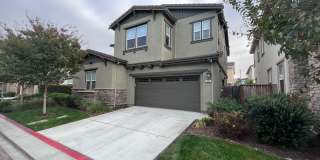 4-Bedroom Craftsman for Rent! Gallery 1