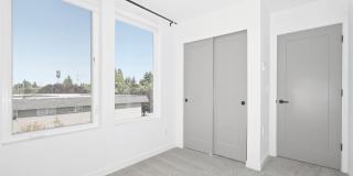 Modern 2 Bedroom with Rooftop Retreat and Garage Gallery 14
