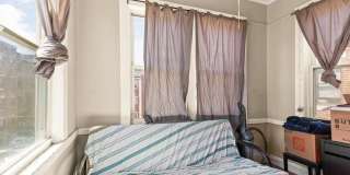 Nice 4 bed in Allston Gallery 7