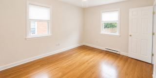 Huge Renovated 3 Bedroom house in hikespoint! Gallery 11