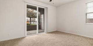 Sterling Oaks Luxury Apartments Gallery 30