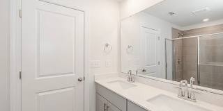 Room in 4 Bedroom Home at Millennium Ave Gallery 41