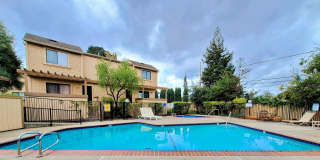 Remodeled 3bd 3-Story Townhouse With Attached Garage Remodeled 3bd 3-Story Townhouse With Attached Garage Gallery 46