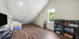 405 Burnet Place Gallery 24