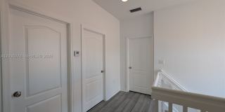 2151 NE 37th Ter Gallery 50