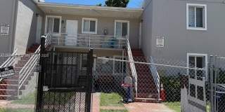 172 NW 12th St Gallery 1