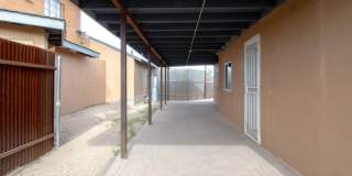 2 Bed 1 Bath Home with Private Fenced Backyard! Gallery 1