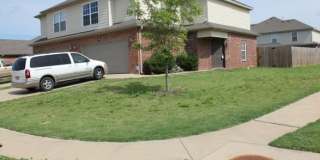 824 Oakwood Court Gallery 1