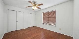 2411 Dennis St Gallery 18