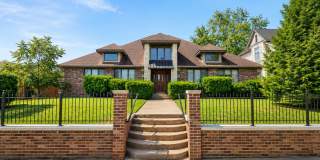 2 Bedroom | 1 Bath | Court Yard| Downtown | Close to MSU, Drury and Nightlife | Small Pets Welcomed | Indoor Garage Parking! 2 Bedroom | 1 Bath | Court Yard| Downtown | Close to MSU, Drury and Nightlife | Small Pets Welcomed | Indoor Garage Parking! Gallery 1