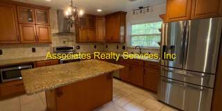 Beautiful 4bed/3bath Corner Lot in Suburban Heights Gallery 11