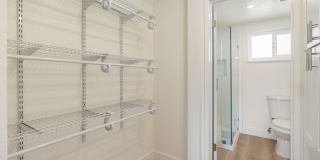 1622 Palm St - 2 Bedroom 2 Bath Fully Renovated: MOVE IN AVAILABLE NOW | July 1st, 2026 Units available Gallery 32